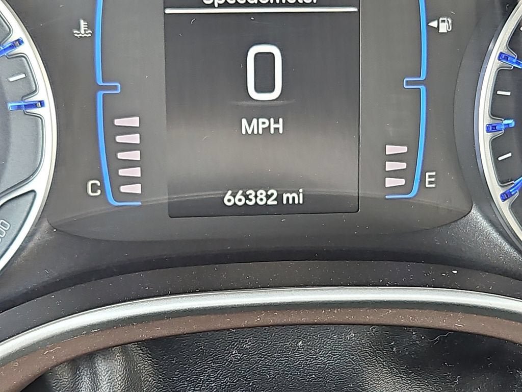 Used 2023 Chrysler Voyager LX FWD image 20