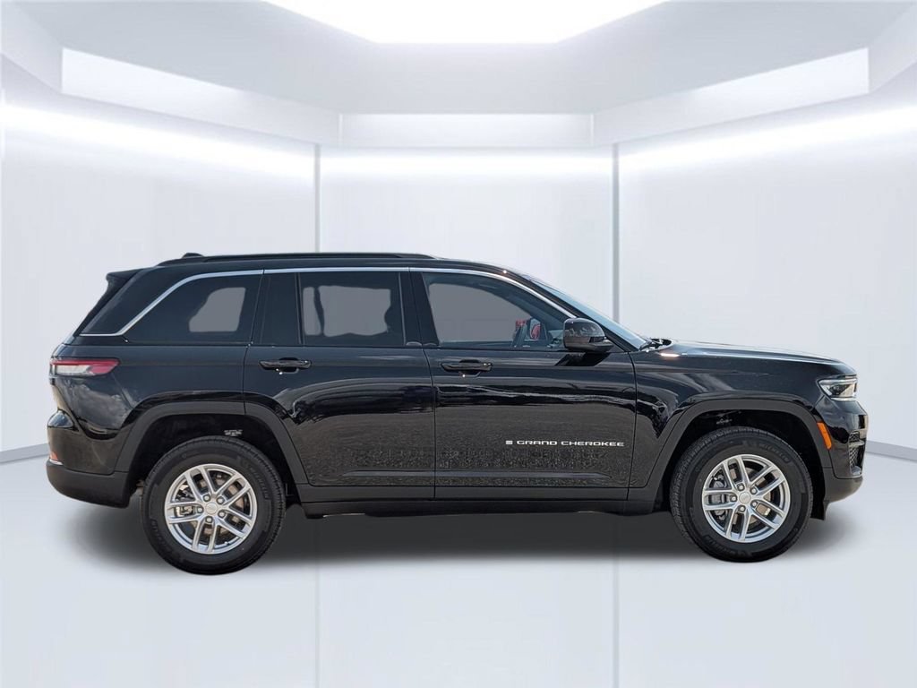 New 2026 Jeep Grand Cherokee Laredo X RWD image 7