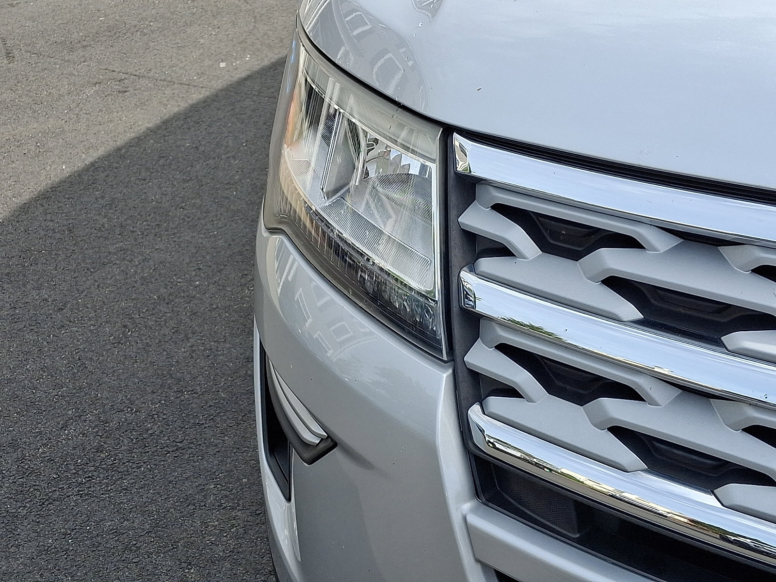 Used 2019 Ford Explorer XLT AWD/4WD image 10