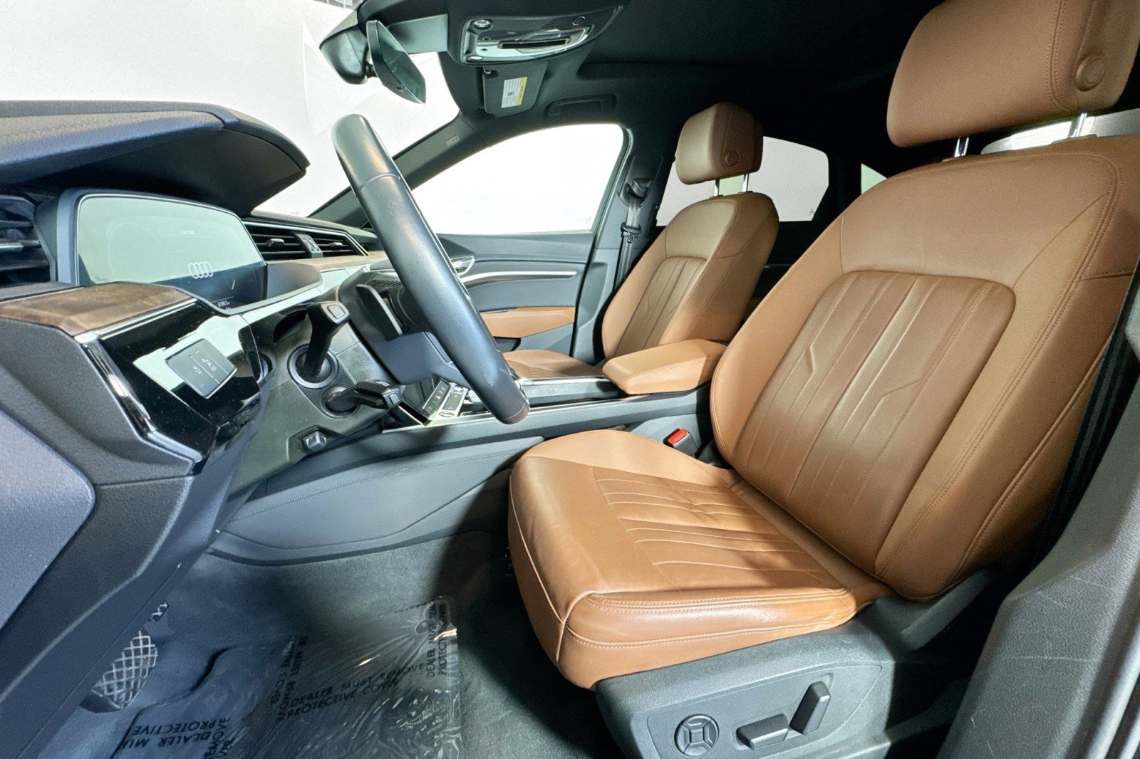 Used 2022 Audi e-tron Premium image 18