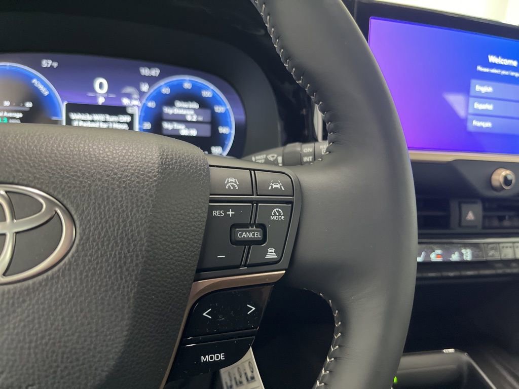 New 2026 Toyota Crown Signia image 7