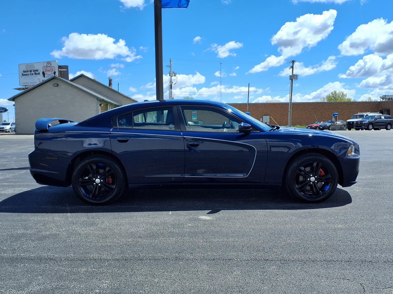 Used 2014 Dodge Charger SXT Plus AWD/4WD image 4