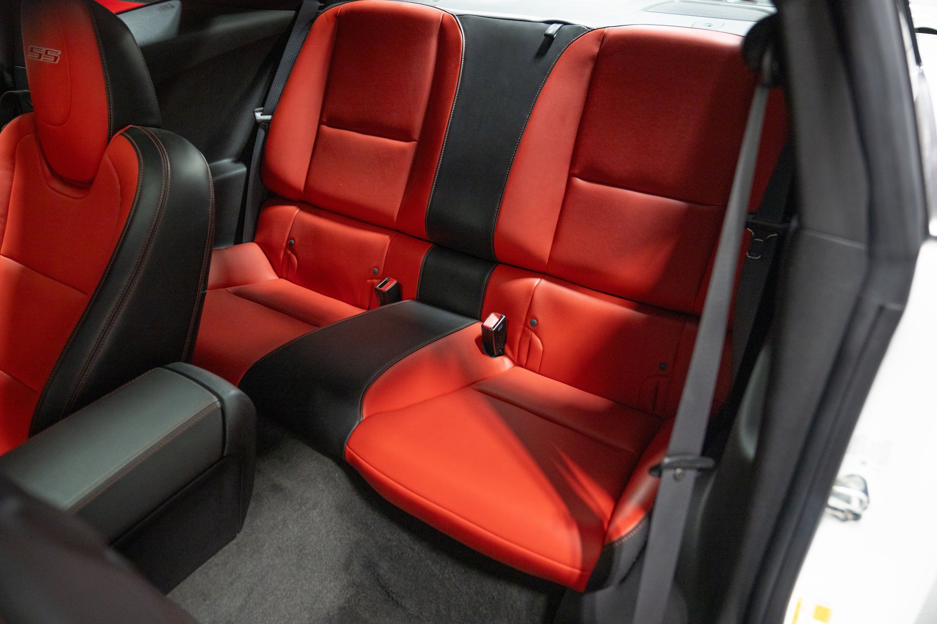 Used 2010 Chevrolet Camaro SS w/ RS Package RWD image 23
