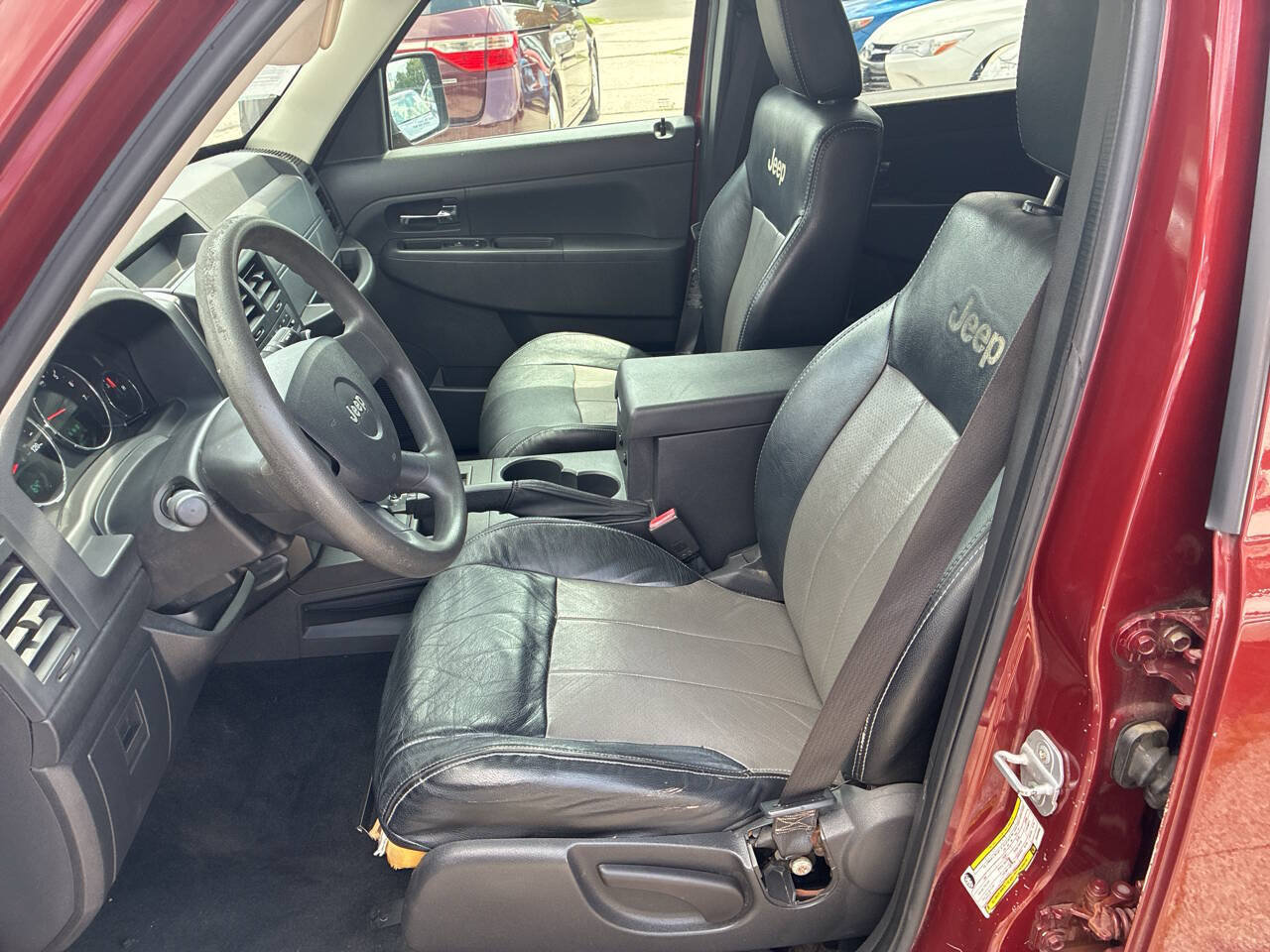 Used 2009 Jeep Liberty Sport w/ Popular Equipment Group AWD/4WD image 6