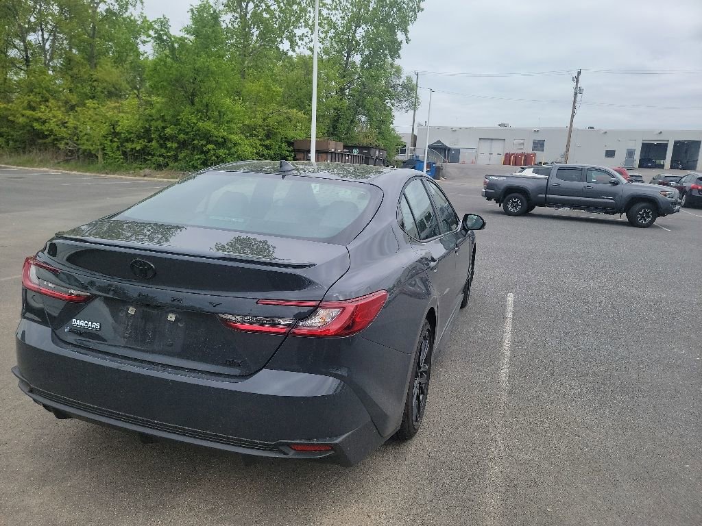 Used 2026 Toyota Camry SE FWD image 5