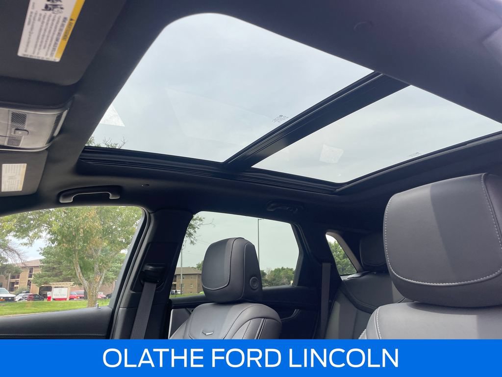 Used 2025 Cadillac XT5 Premium Luxury AWD/4WD image 22