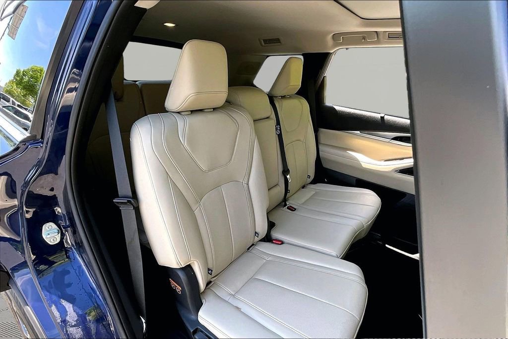 Used 2025 INFINITI QX60 Luxe image 19
