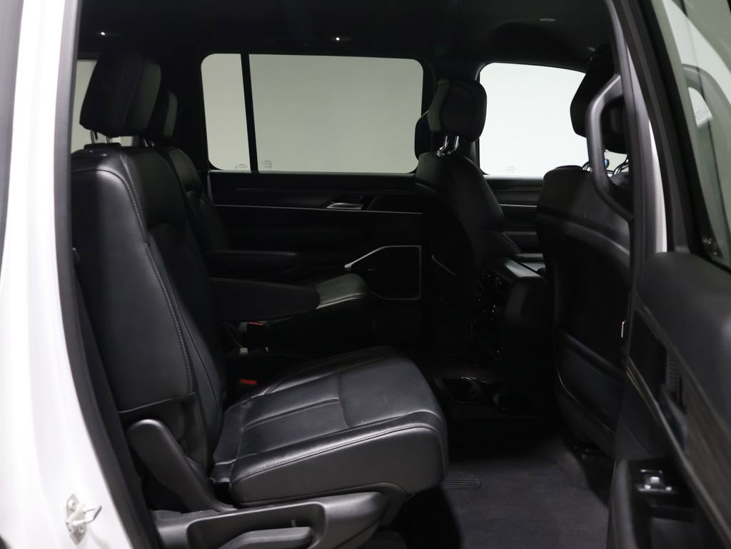 Certified 2024 Jeep Wagoneer Series II image 20