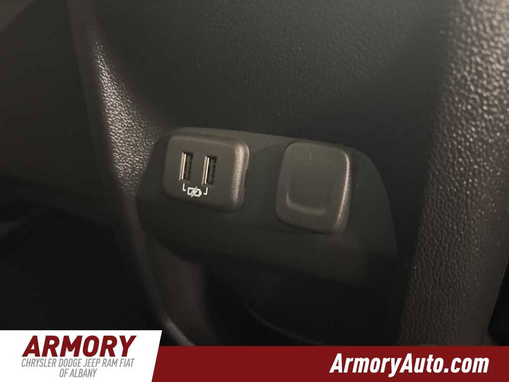 Used 2022 Chevrolet Colorado LT w/ LT Convenience Package image 30