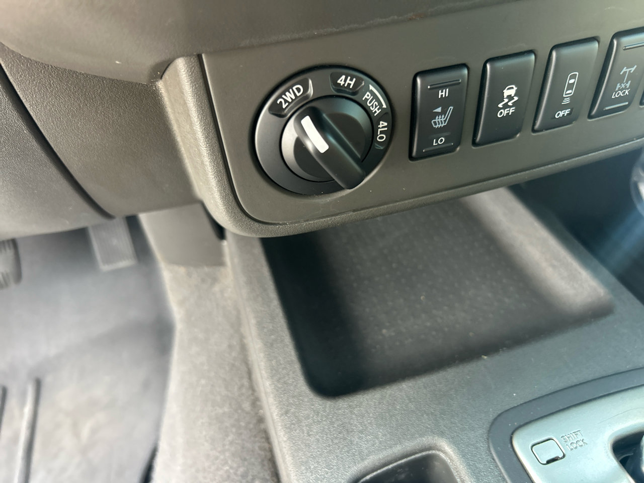 Used 2018 Nissan Frontier PRO-4X image 22