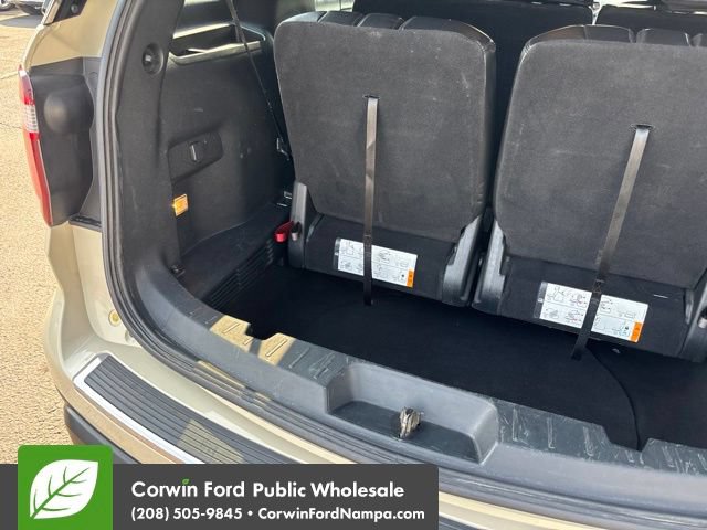 Used 2018 Ford Explorer XLT w/ Equipment Group 202A AWD/4WD image 30