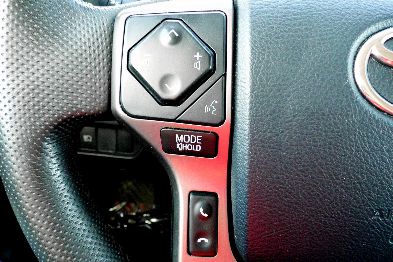 Used 2020 Toyota Tacoma SR5 image 13