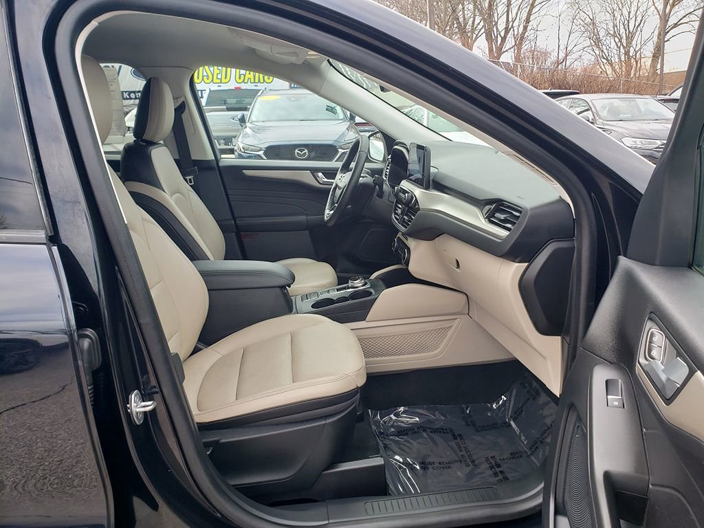 Certified 2021 Ford Escape SEL image 18