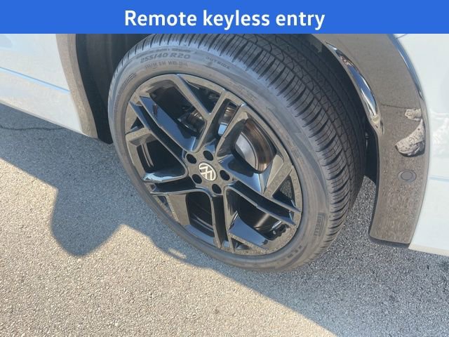 New 2026 Volkswagen Tiguan SE R-Line image 5