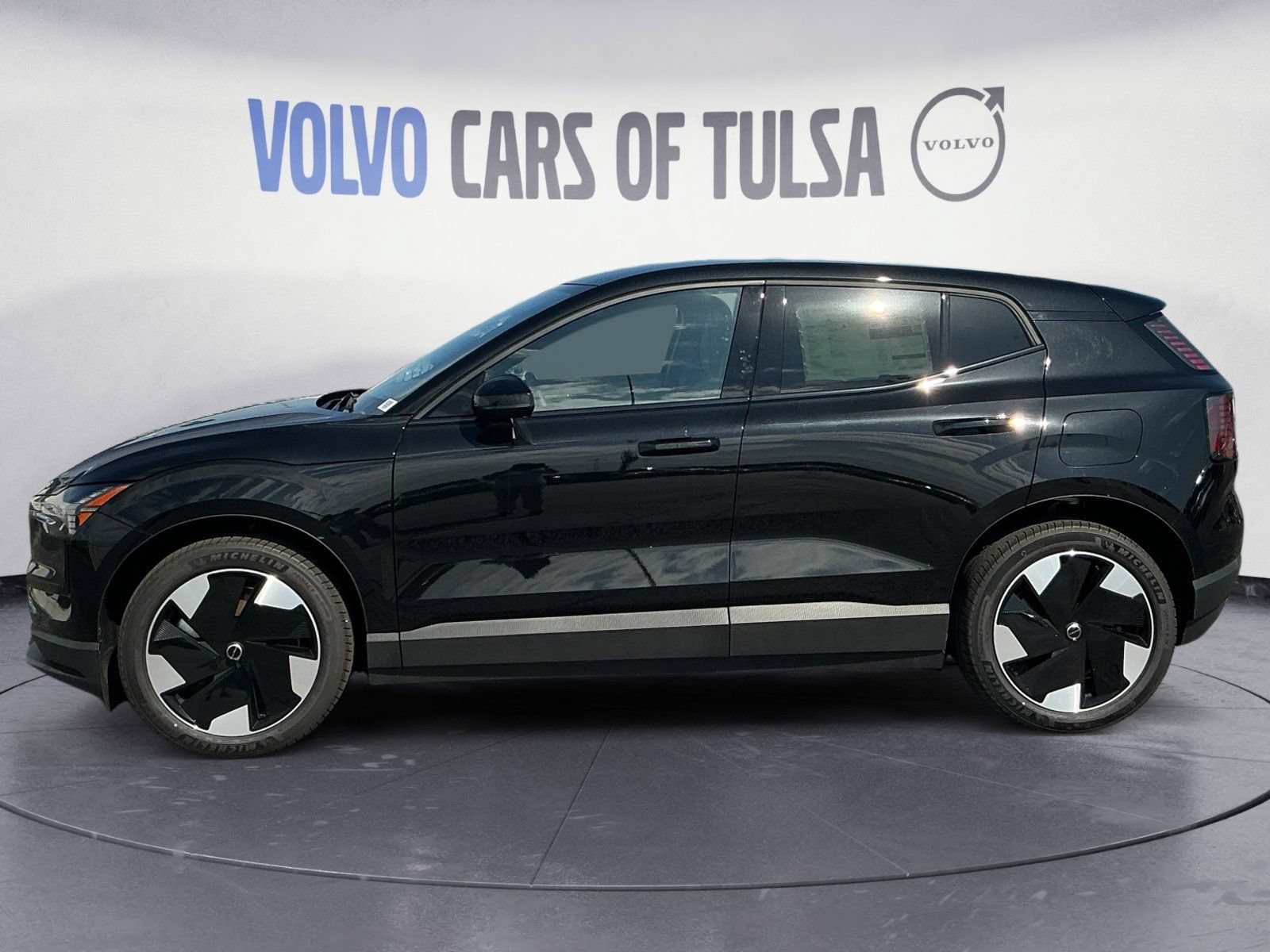 New 2025 Volvo EX30 Plus w/ Protection Package Premier AWD/4WD image 2