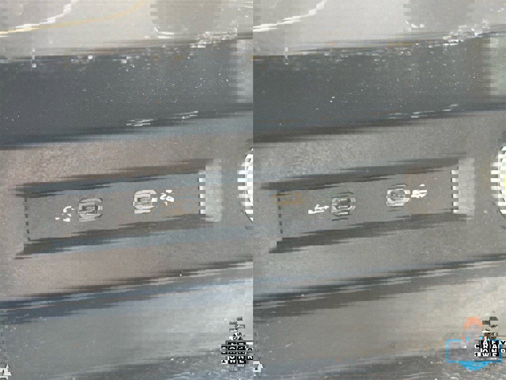 Used 2022 Volkswagen Tiguan SE image 23