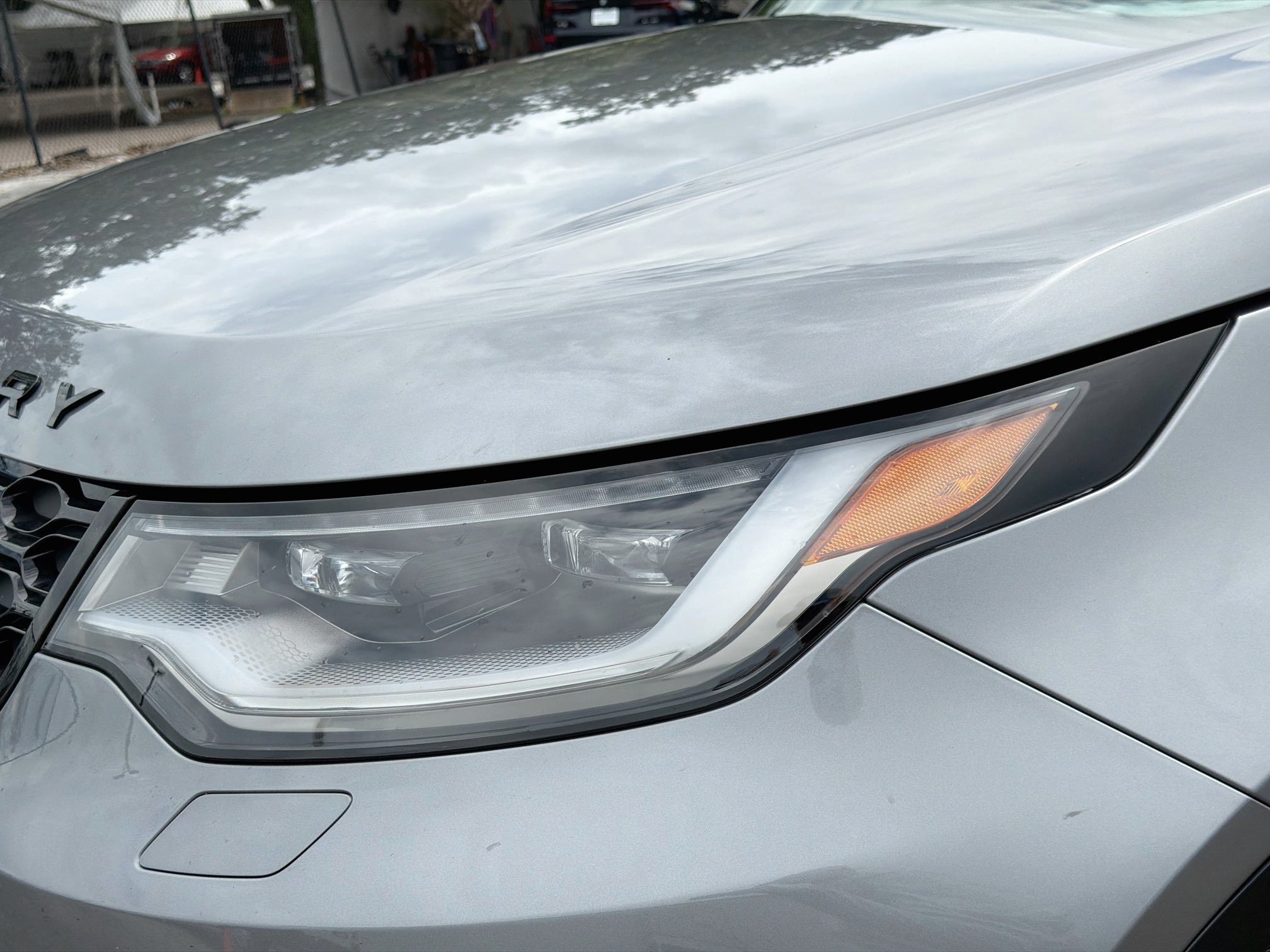 Certified 2025 Land Rover Discovery Dynamic SE AWD/4WD image 9