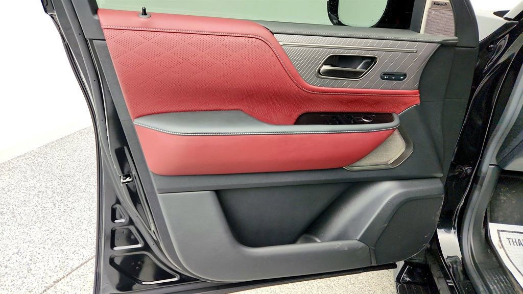 Used 2025 INFINITI QX80 Autograph w/ Autograph Exterior Package image 10