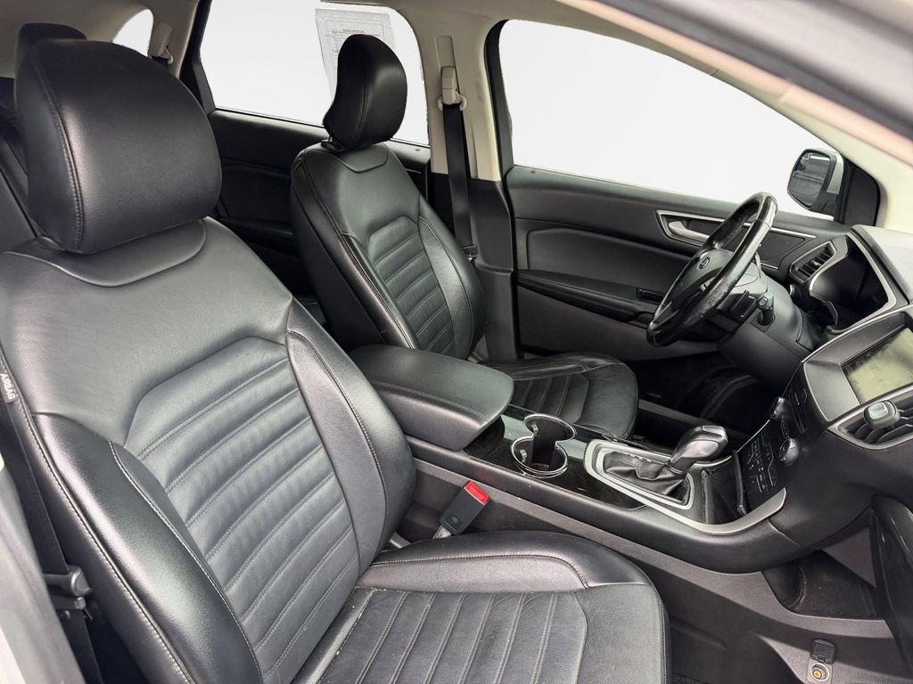 Used 2015 Ford Edge SEL w/ Equipment Group 201A AWD/4WD image 30