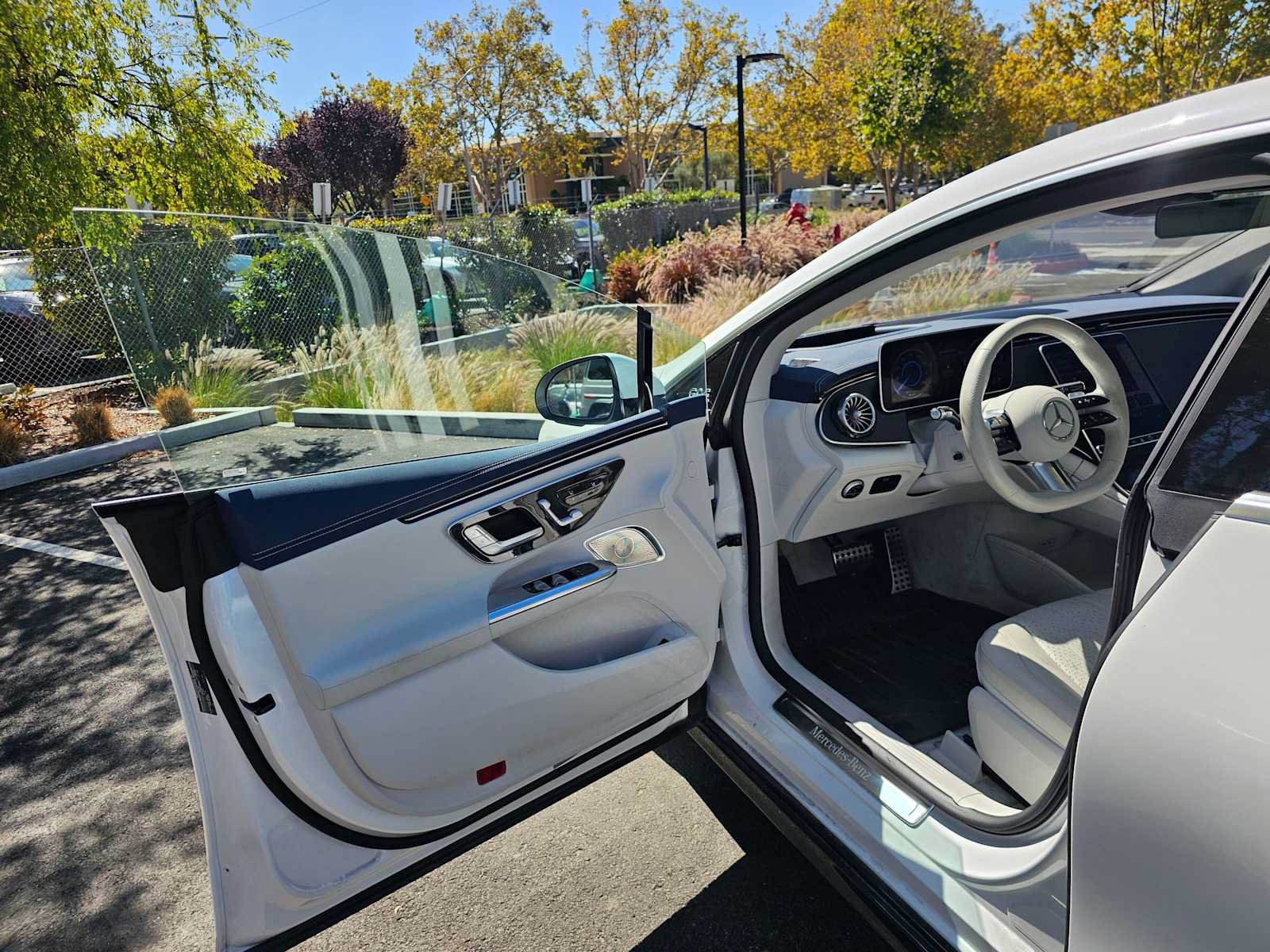 Certified 2023 Mercedes-Benz EQE 500 4MATIC Sedan image 19