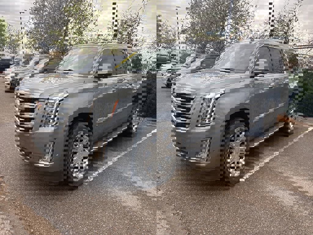 Used 2018 Cadillac Escalade ESV Luxury image 4