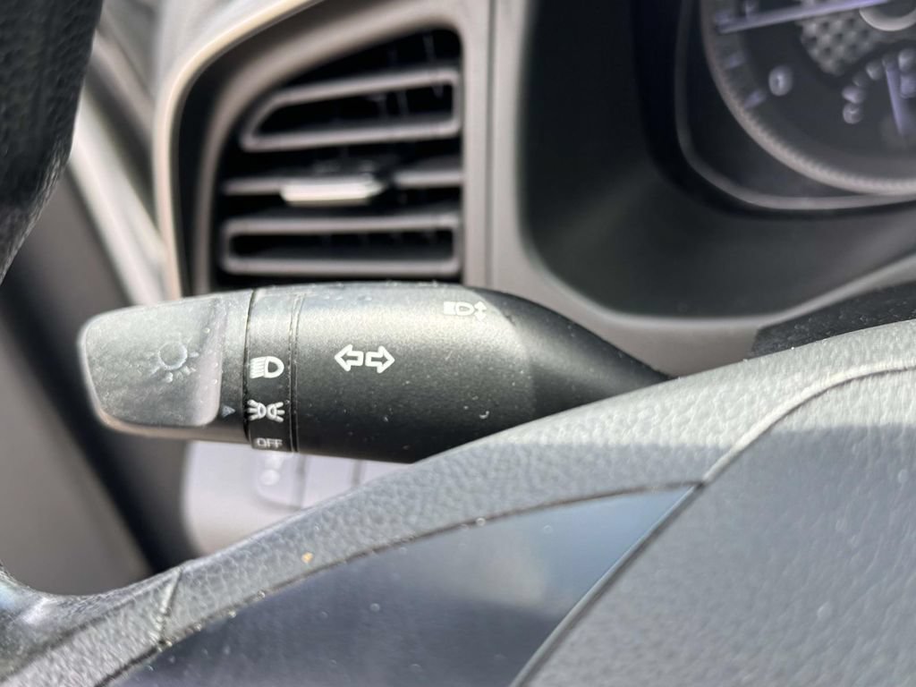 Used 2019 Hyundai Elantra SE w/ Cargo Package FWD image 25