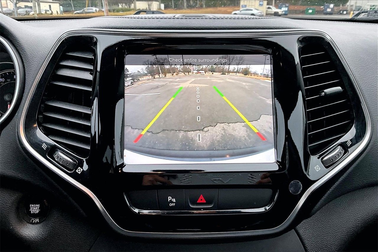 Used 2020 Jeep Cherokee Limited image 13