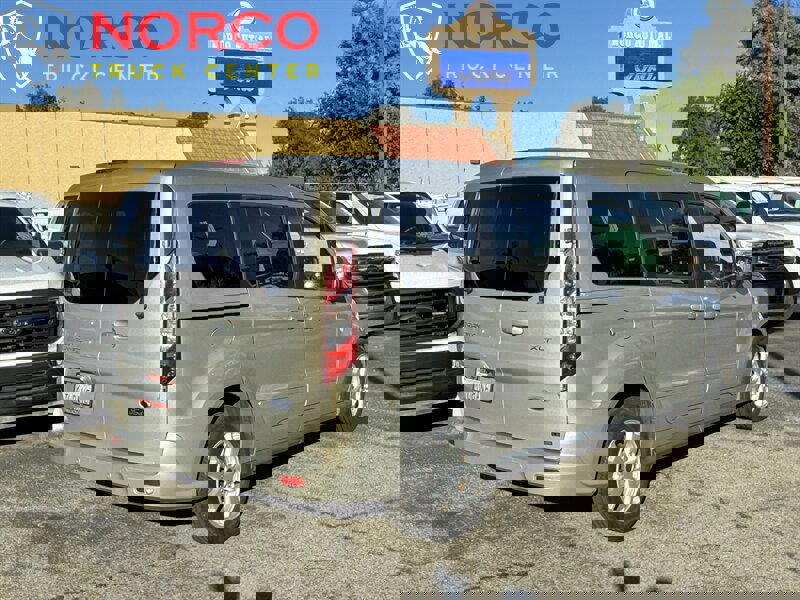 Used 2015 Ford Transit Connect XLT image 10