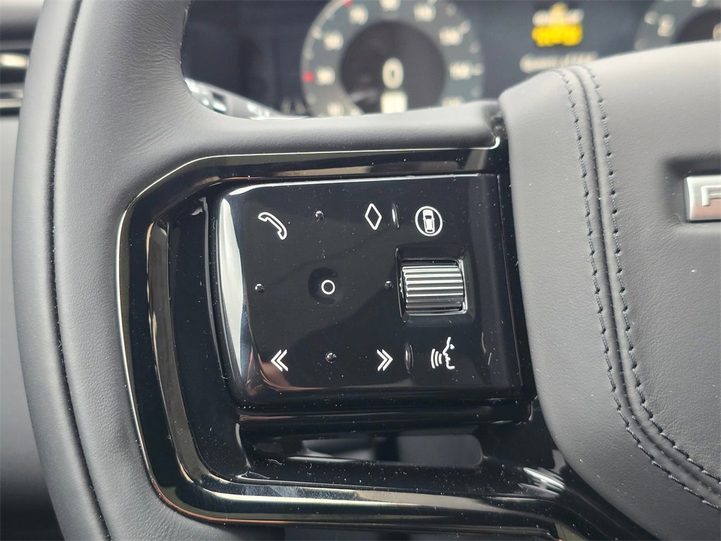 New 2026 Land Rover Range Rover Velar Dynamic SE image 19