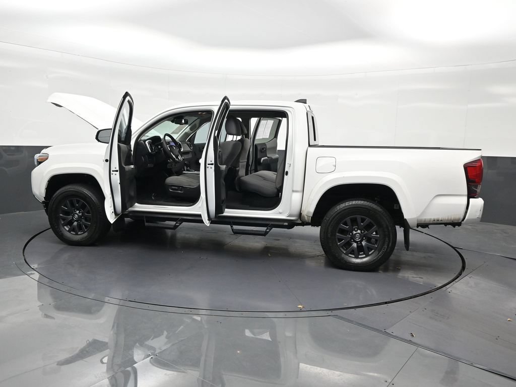 Used 2023 Toyota Tacoma SR5 AWD/4WD image 35