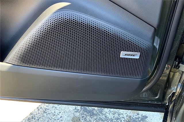 Used 2025 Porsche Macan 4 Electric image 33