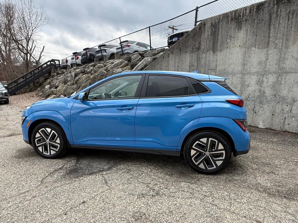 Certified 2023 Hyundai Kona Limited image 2
