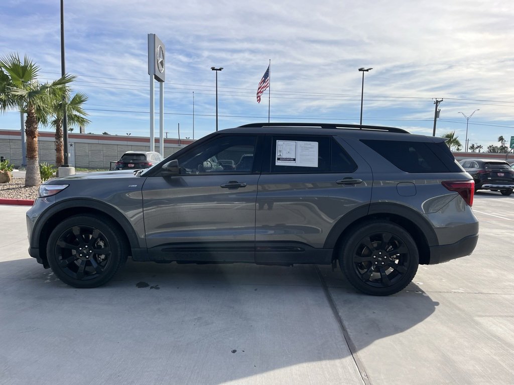 Used 2023 Ford Explorer ST-Line w/ Class IV Trailer Tow Package image 4