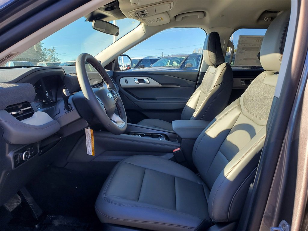 New 2026 Ford Explorer Active image 6