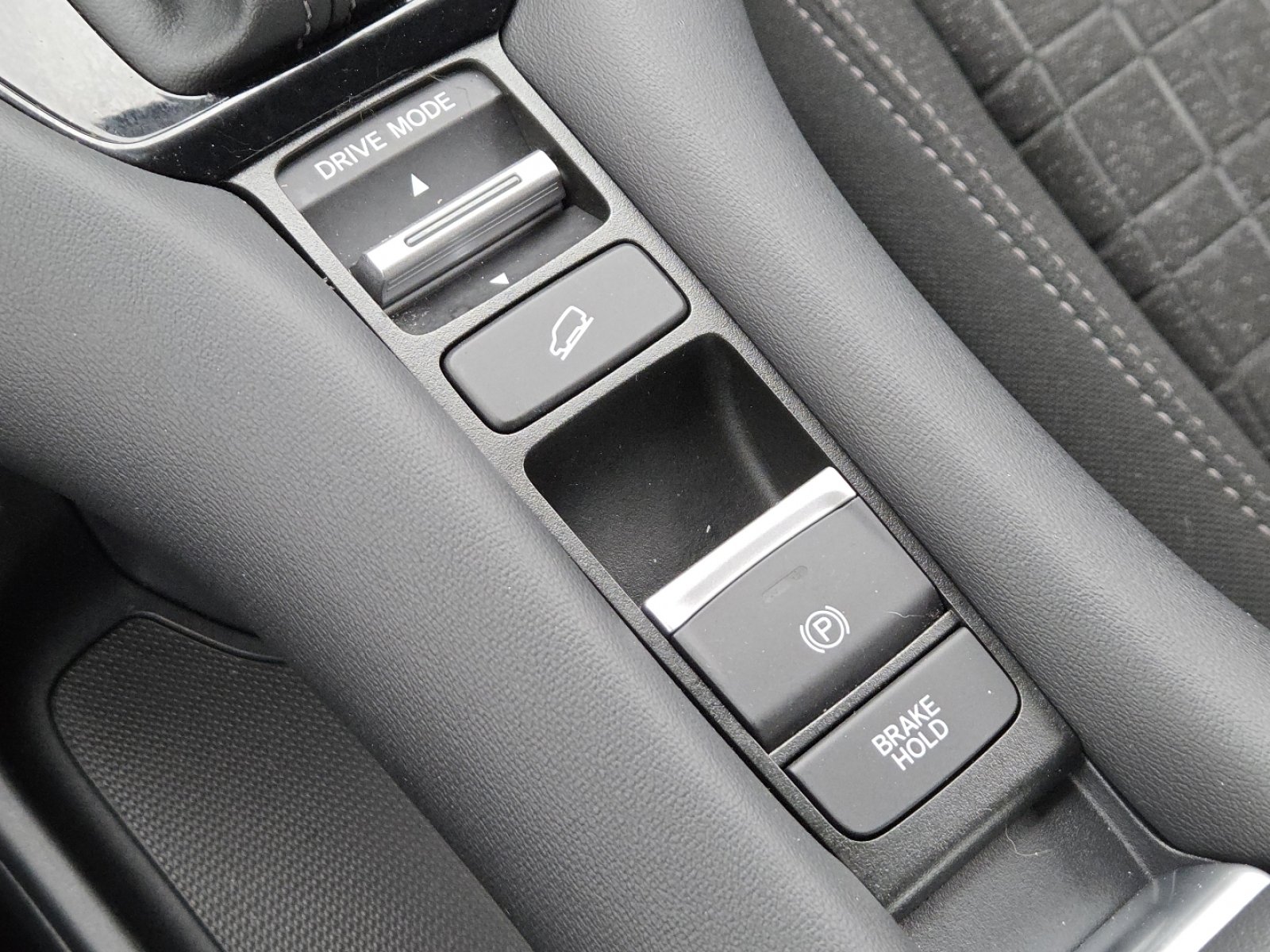 Used 2024 Honda HR-V LX image 29