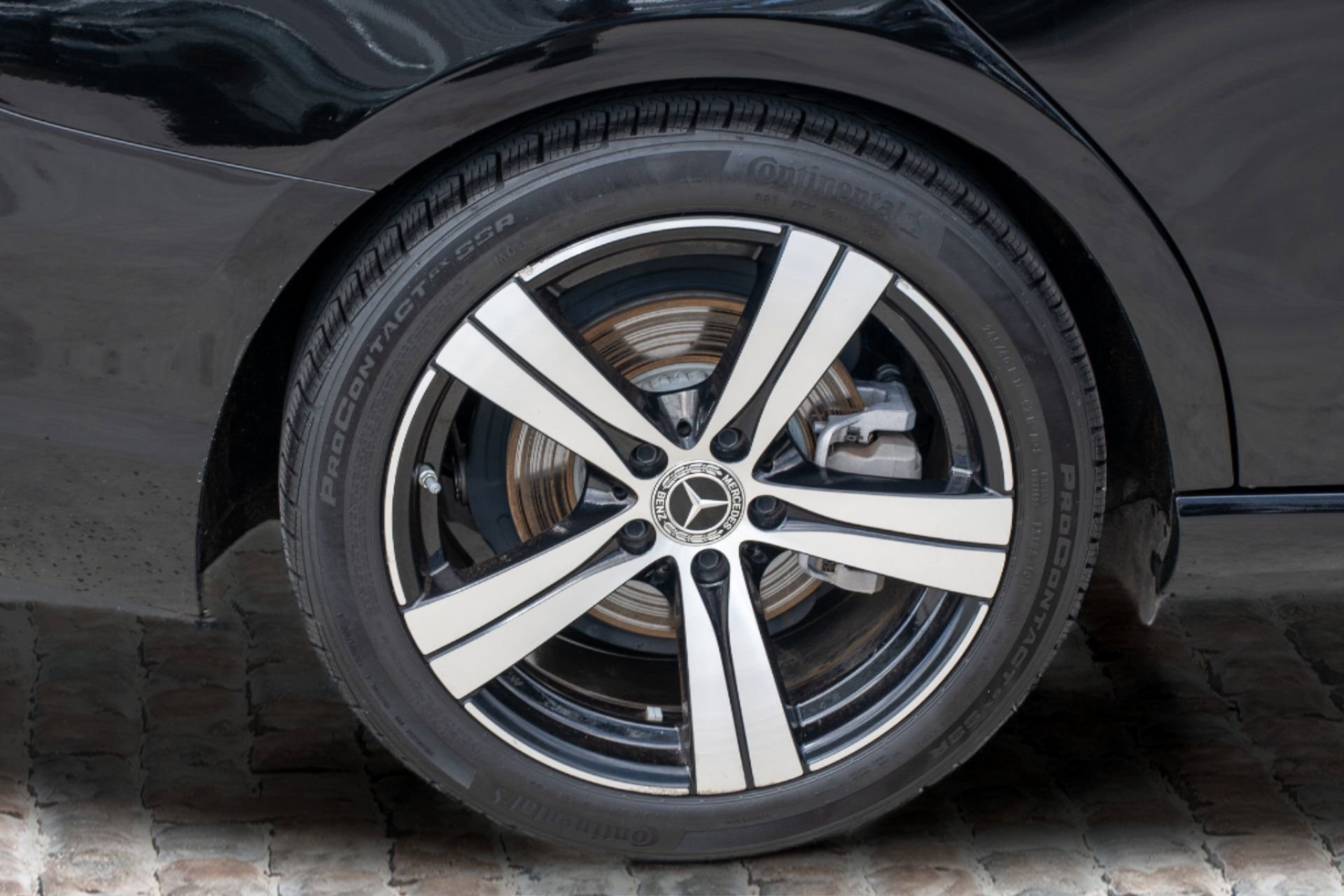 Used 2025 Mercedes-Benz C 300 4MATIC Sedan image 41