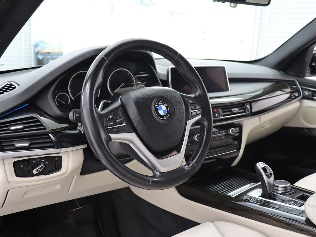 Used 2018 BMW X5 xDrive35i w/ M Sport Package AWD/4WD image 15