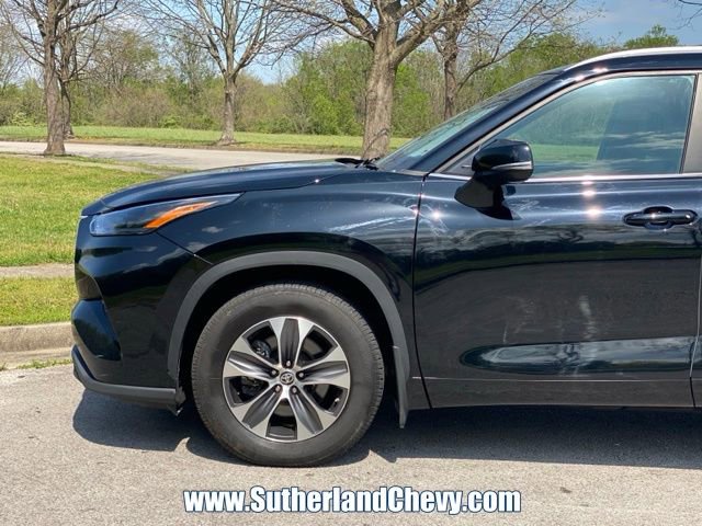 Used 2023 Toyota Highlander XLE image 10