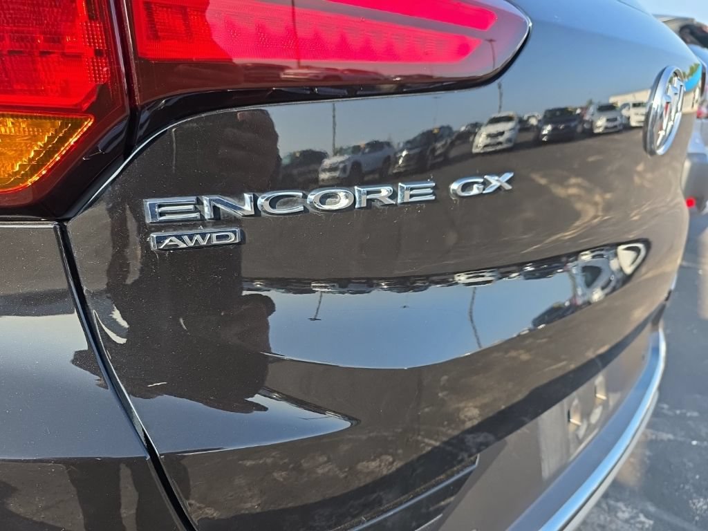 Used 2022 Buick Encore GX Essence w/ Advanced Technology Package AWD/4WD image 8