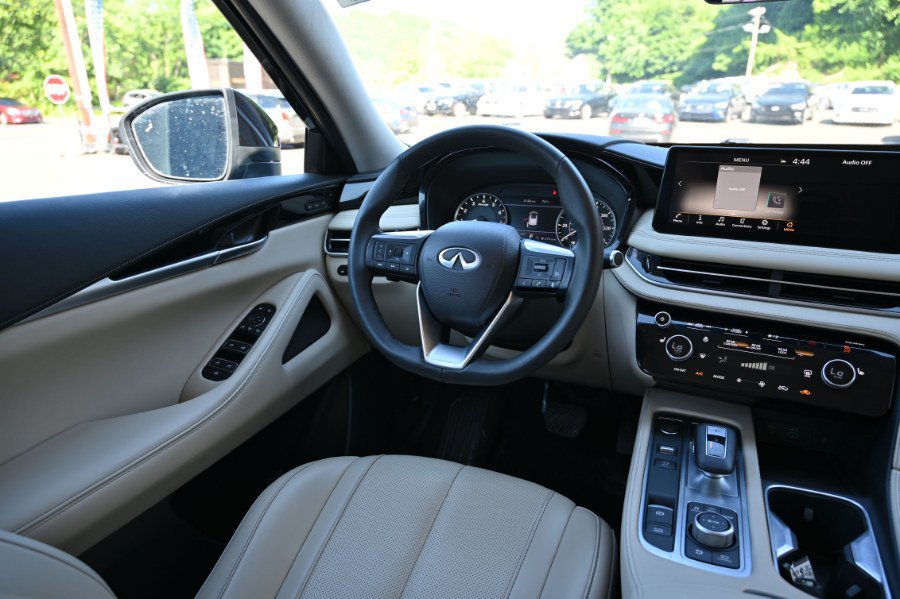 Used 2023 INFINITI QX60 Pure AWD/4WD image 11