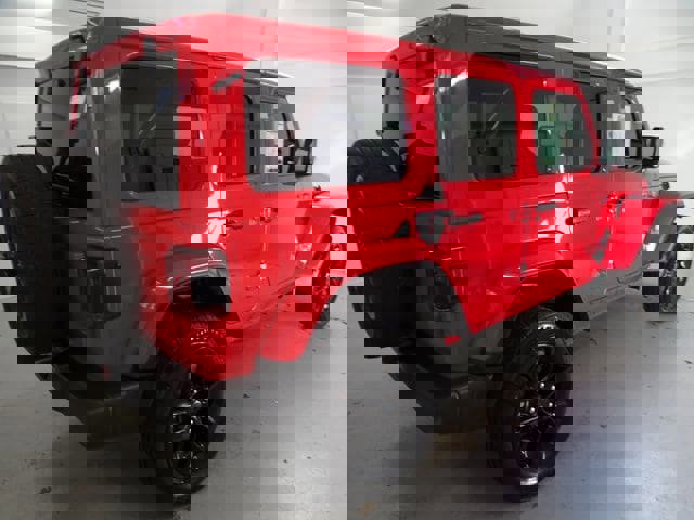 Certified 2025 Jeep Wrangler Unlimited Sahara w/ Safety Group image 21