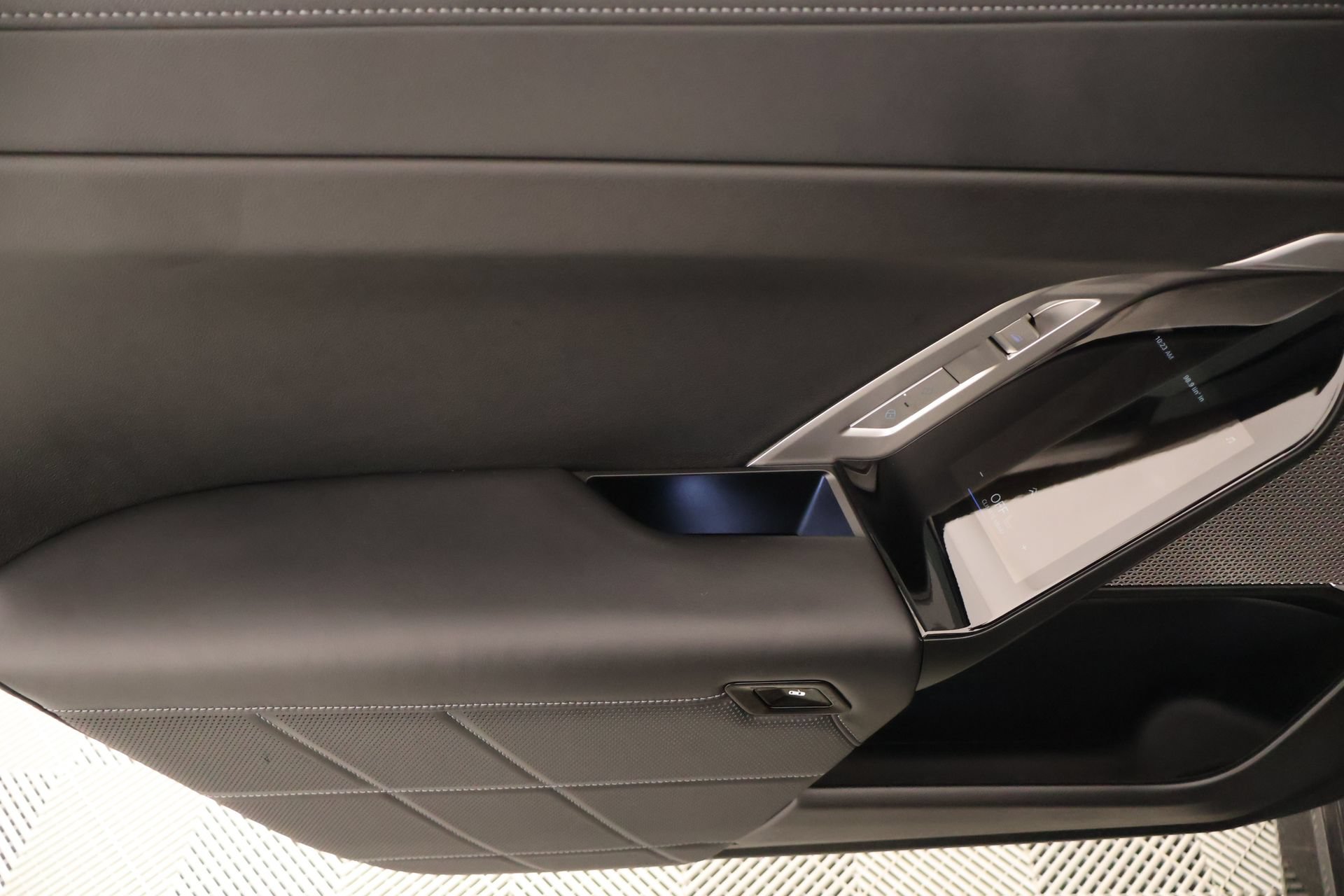 Used 2023 BMW 740i RWD image 18