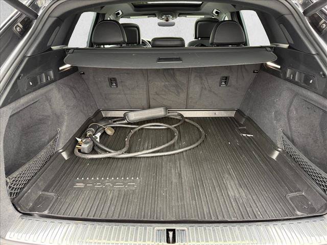 Used 2019 Audi e-tron Prestige w/ Prestige Package AWD/4WD image 6
