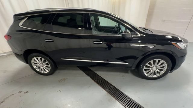 Used 2020 Buick Enclave Premium w/ Sun and Sites Package AWD/4WD image 9