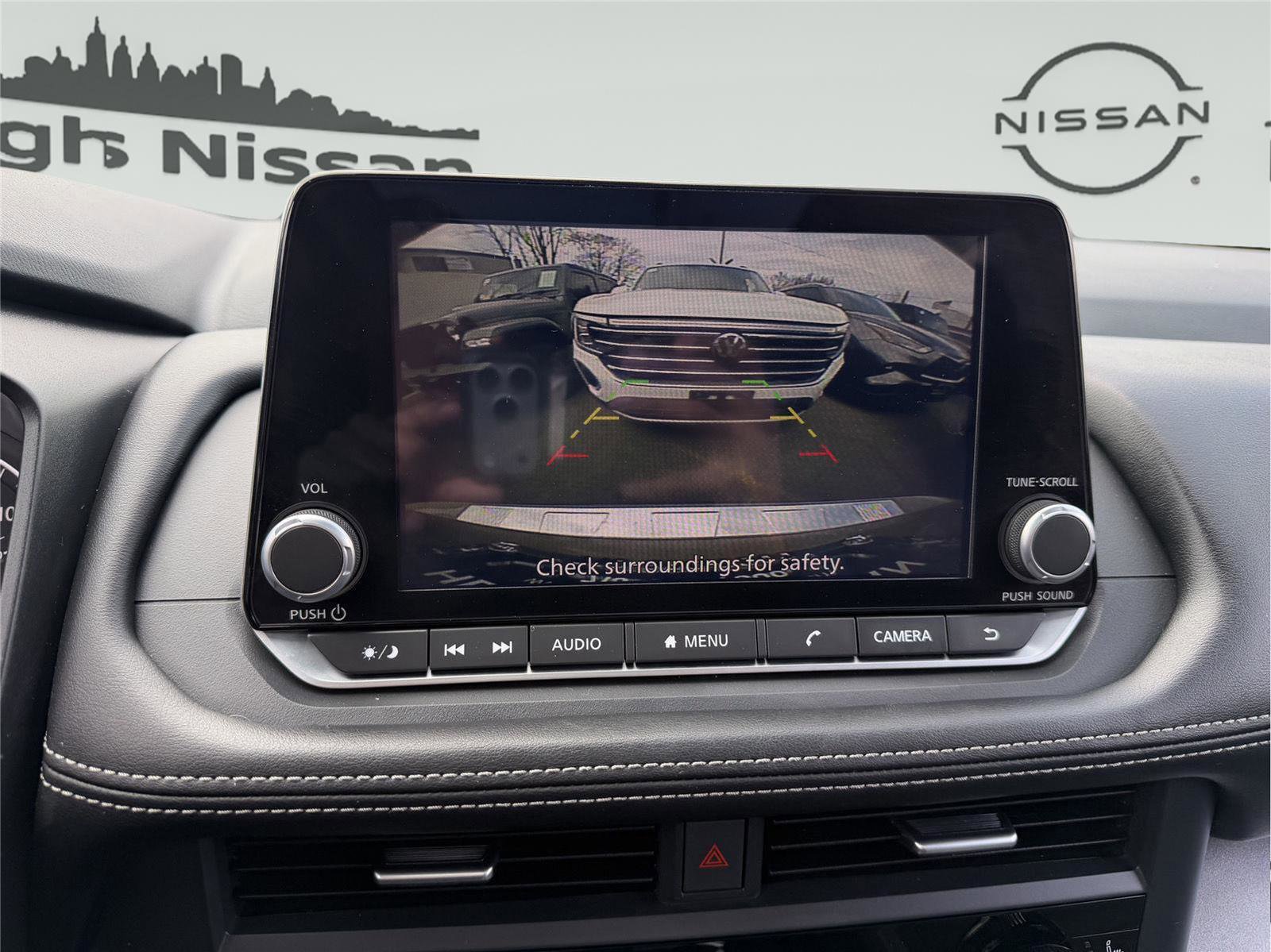 Used 2024 Nissan Rogue SV w/ SV Premium Package image 17