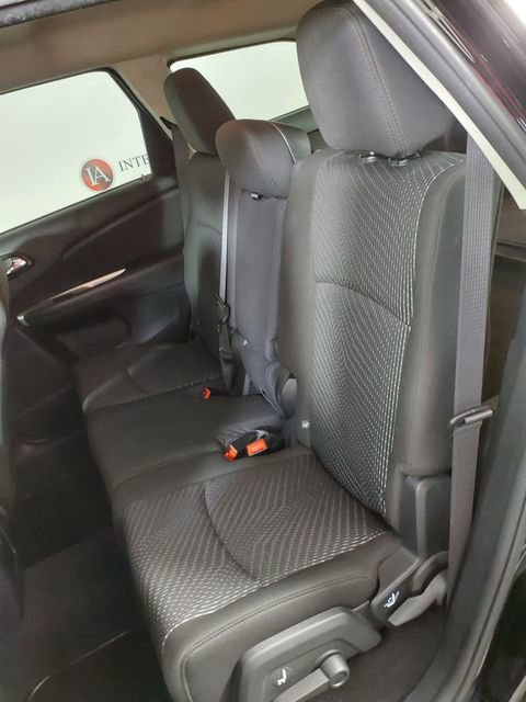 Used 2017 Dodge Journey SE image 11