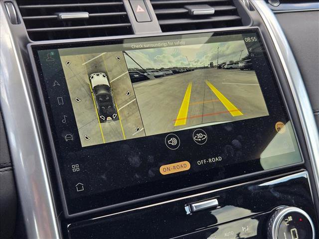 Certified 2025 Land Rover Discovery S image 14