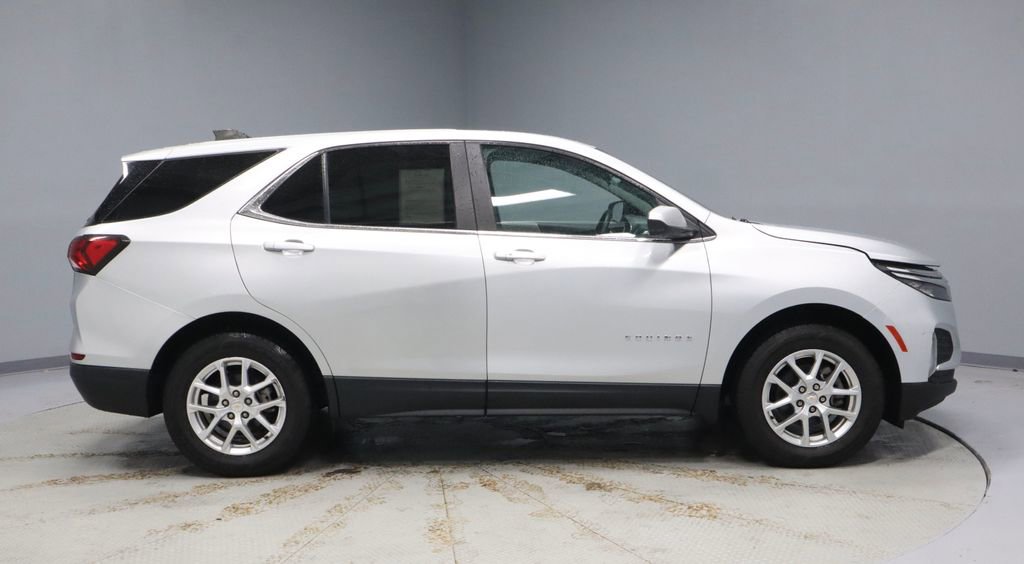 Used 2022 Chevrolet Equinox LT AWD/4WD image 11