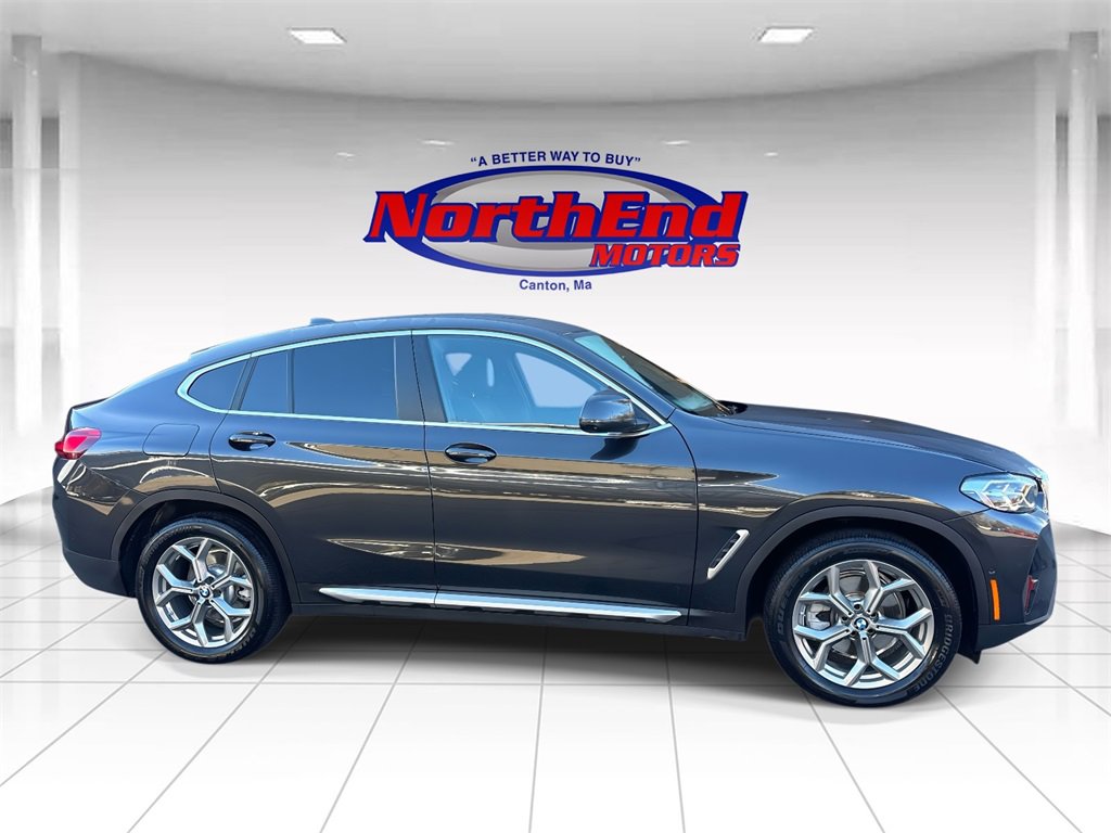 Used 2025 BMW X4 xDrive30i image 2