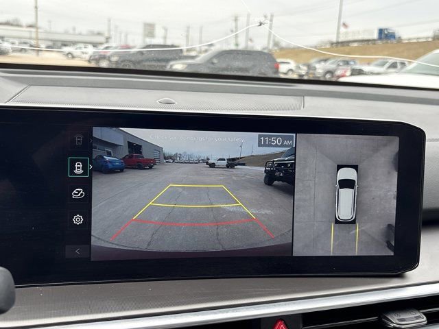 Used 2025 Kia Sorento SX image 31